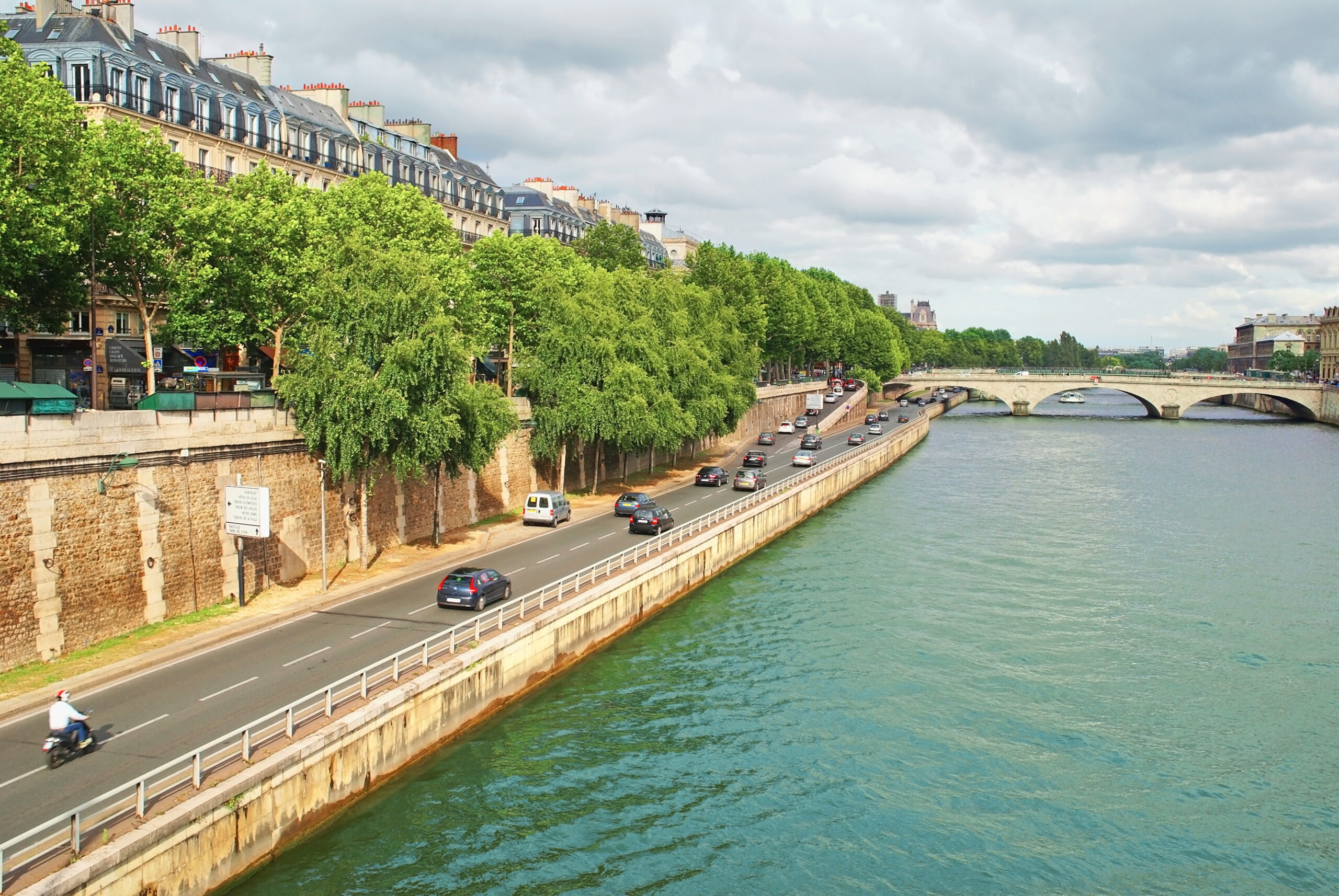 Less cars in central Paris, more pollution on the outskirts - Polytechnique  Insights